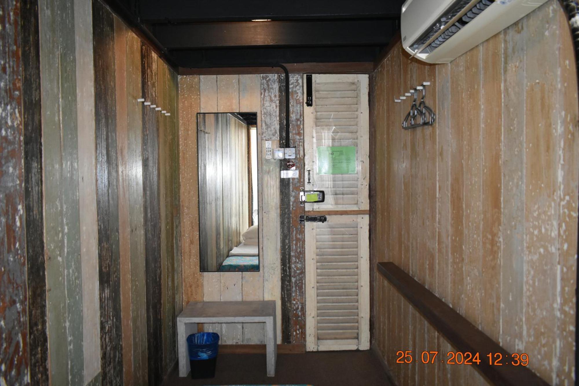 Guest house Frenz Republic - Self Check In