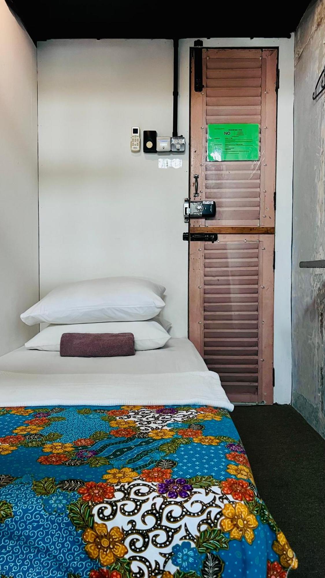 Guest house Frenz Republic - Self Check In
